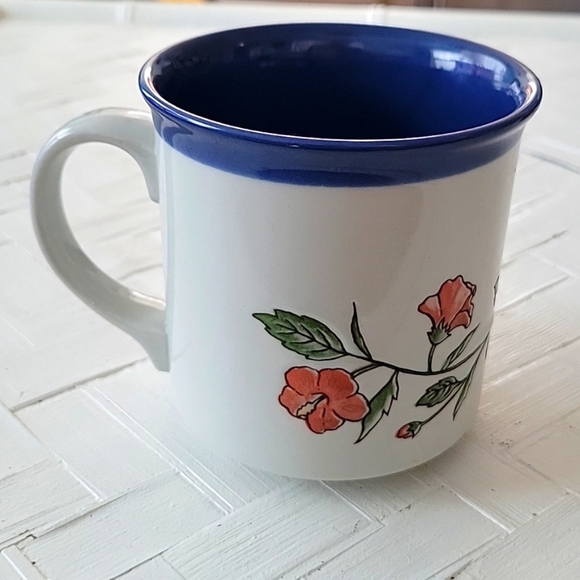 Vintage Humming Bird Coffee/Tea Mug Hibiscus Flowers Navy Inside Cup - Picture 2 of 4